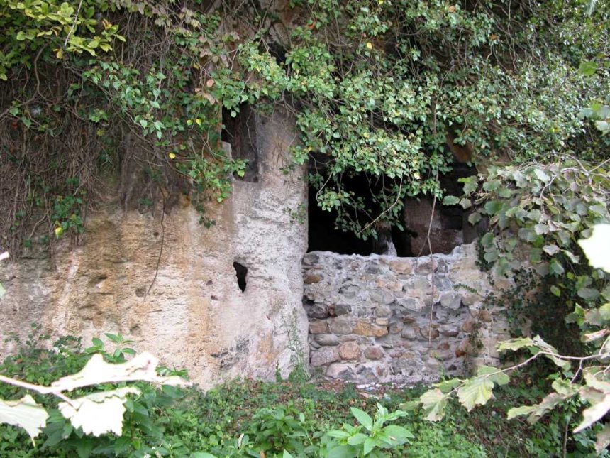 Bulancak Acısu Kaya Kilisesi